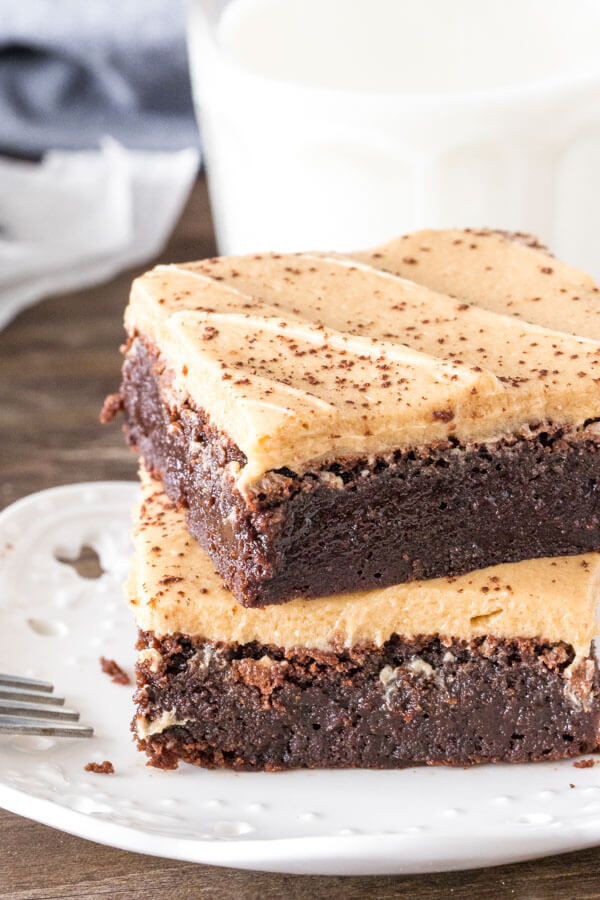 MOCHA BROWNIES WITH CAFE LATTE FROSTING - Delish28